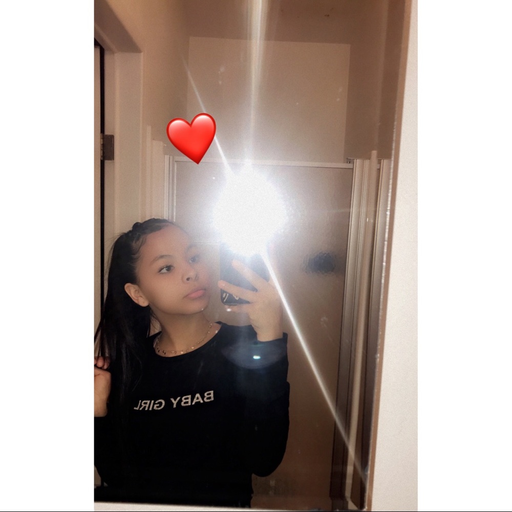 Meet your Posher, Monique